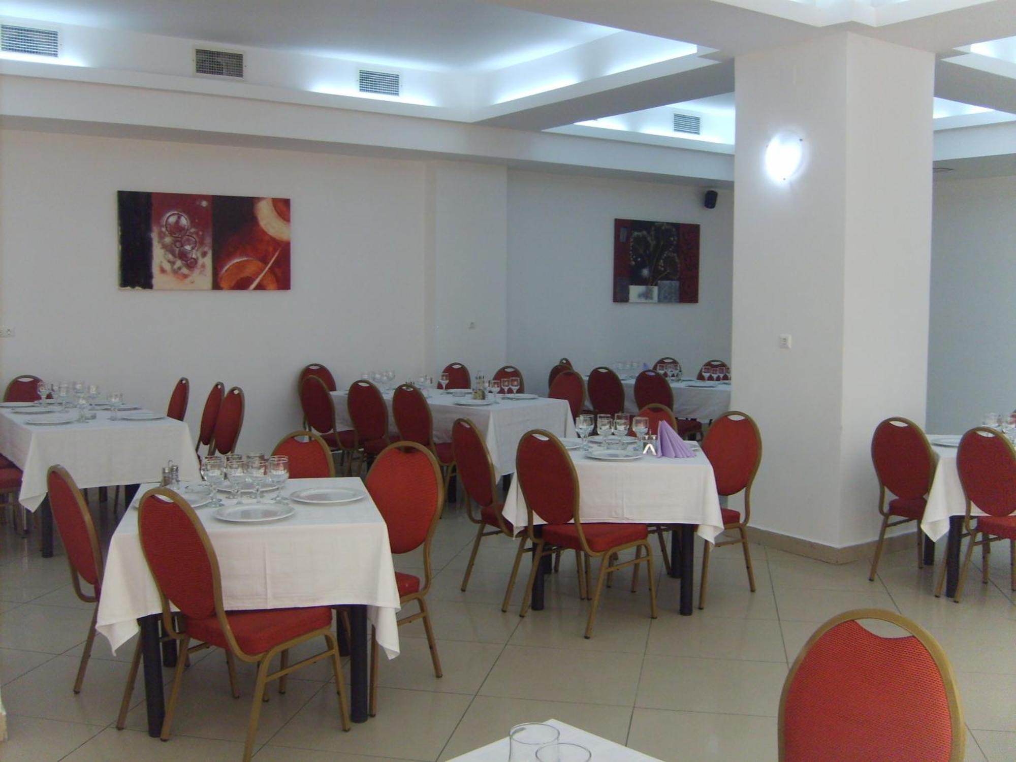 Hotel Flormang Craiova Restaurant photo